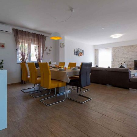 Holiday Home In Grizane 39285 Экстерьер фото