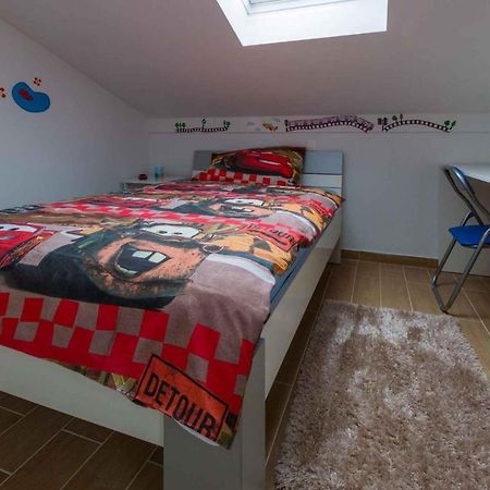 Holiday Home In Grizane 39285 Экстерьер фото
