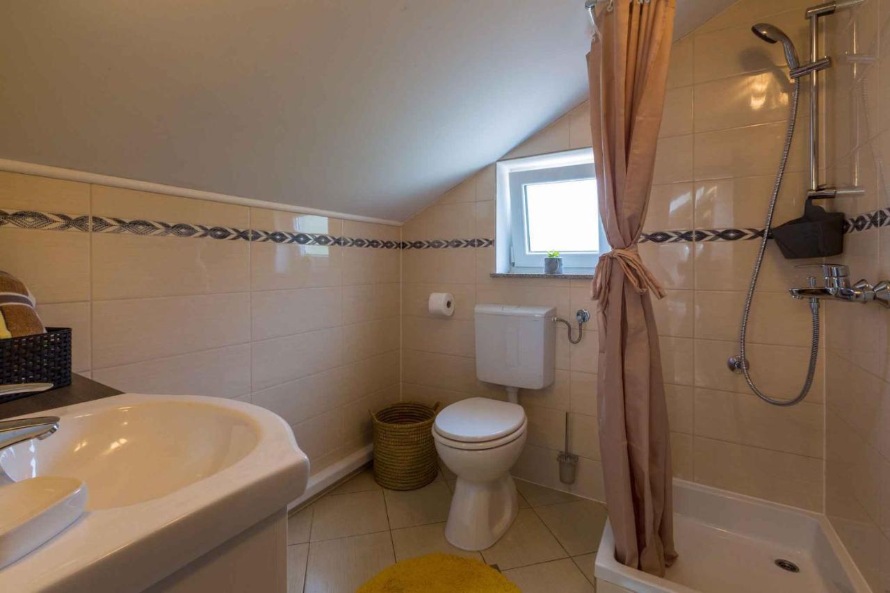 Holiday Home In Grizane 39285 Экстерьер фото