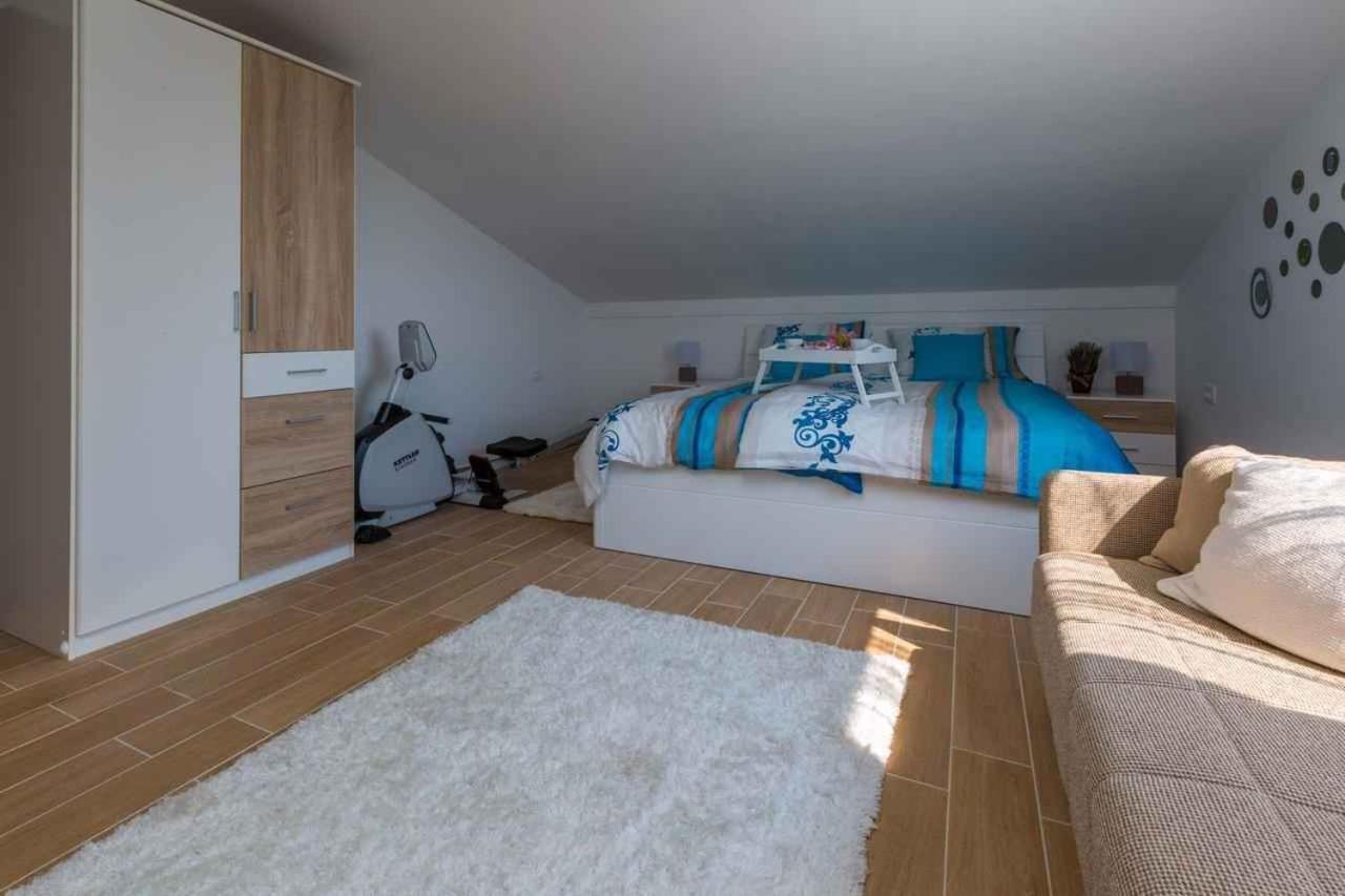 Holiday Home In Grizane 39285 Экстерьер фото