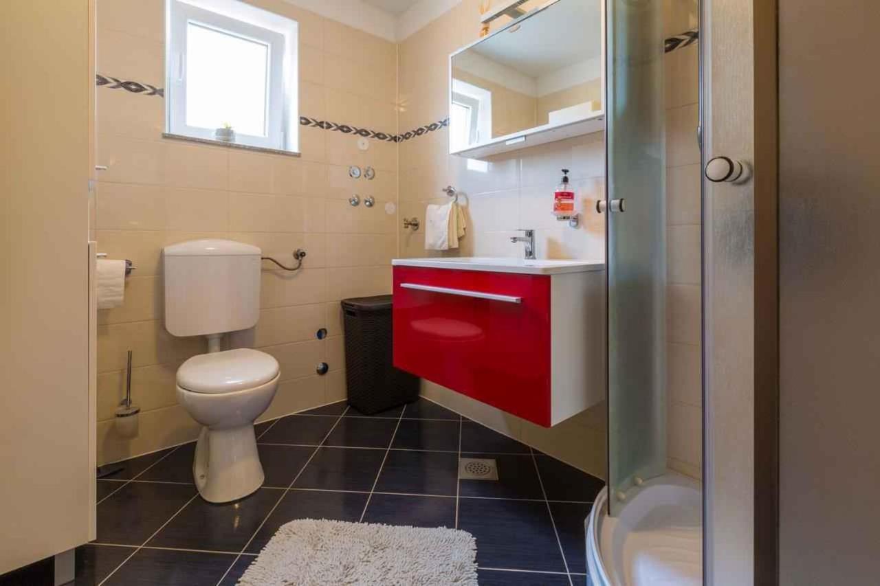 Holiday Home In Grizane 39285 Экстерьер фото