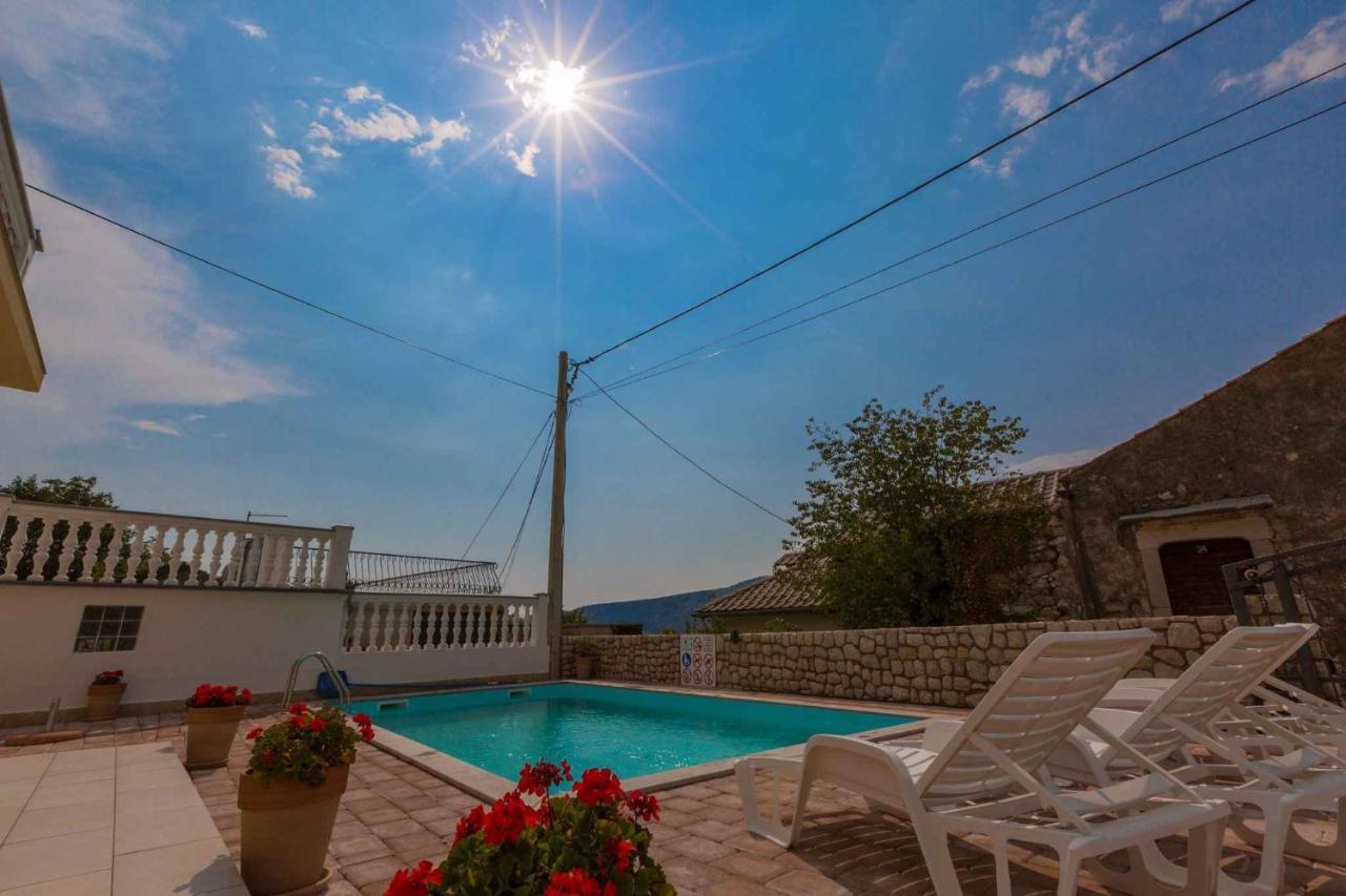 Holiday Home In Grizane 39285 Экстерьер фото