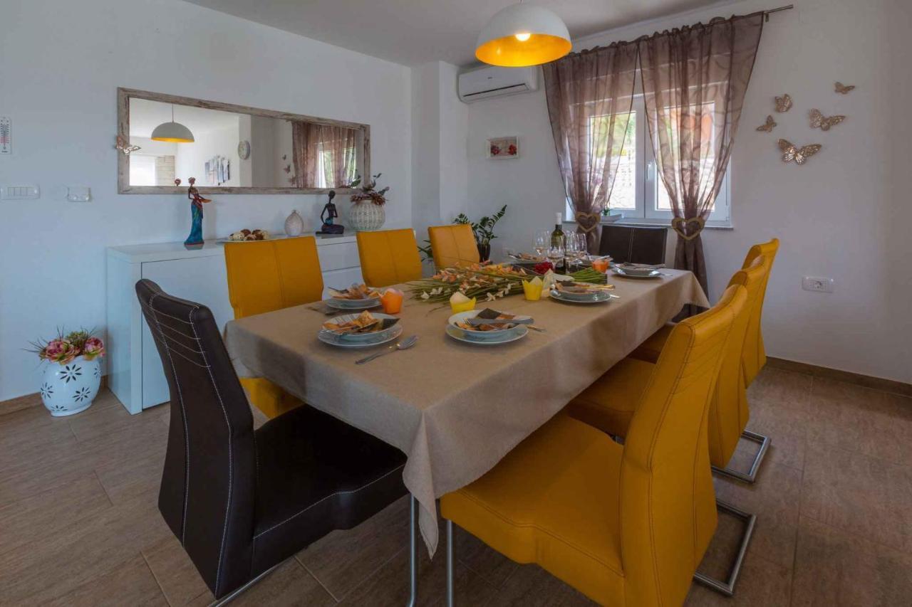 Holiday Home In Grizane 39285 Экстерьер фото
