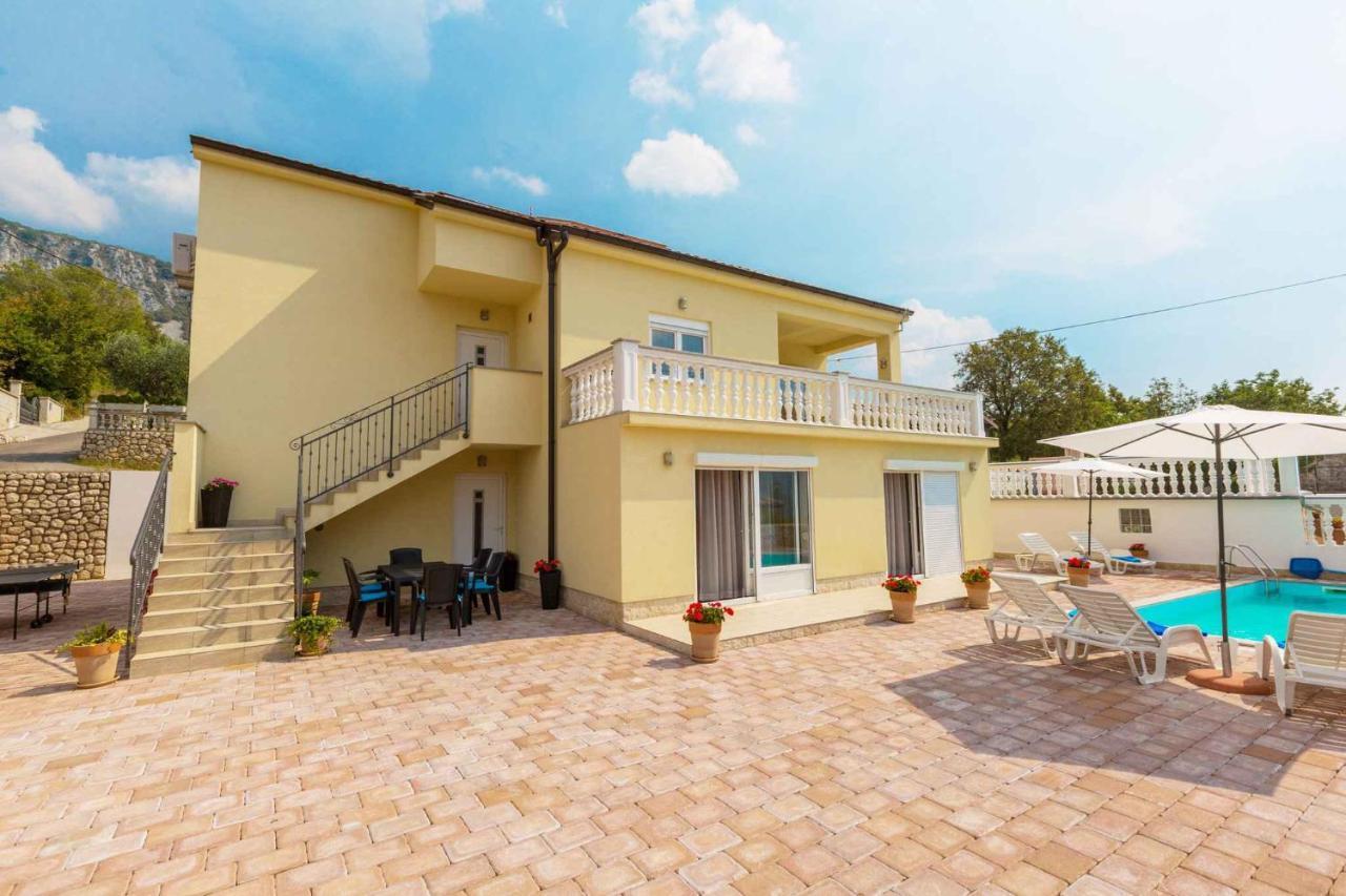 Holiday Home In Grizane 39285 Экстерьер фото