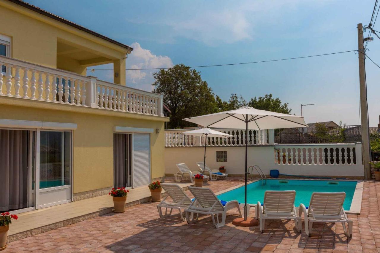 Holiday Home In Grizane 39285 Экстерьер фото