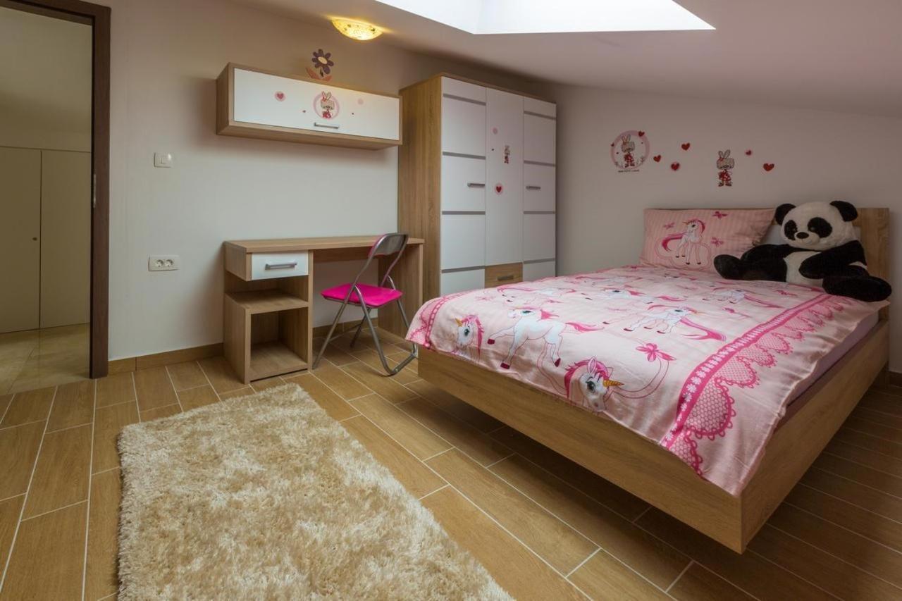 Holiday Home In Grizane 39285 Экстерьер фото